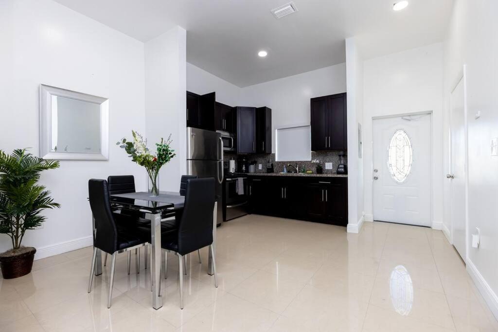 Comfortable 4Br Townhome At Calle 8 マイアミ エクステリア 写真