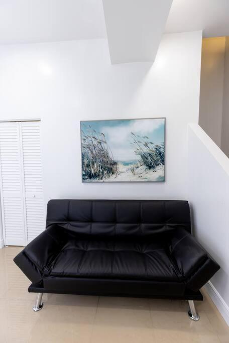 Comfortable 4Br Townhome At Calle 8 マイアミ エクステリア 写真