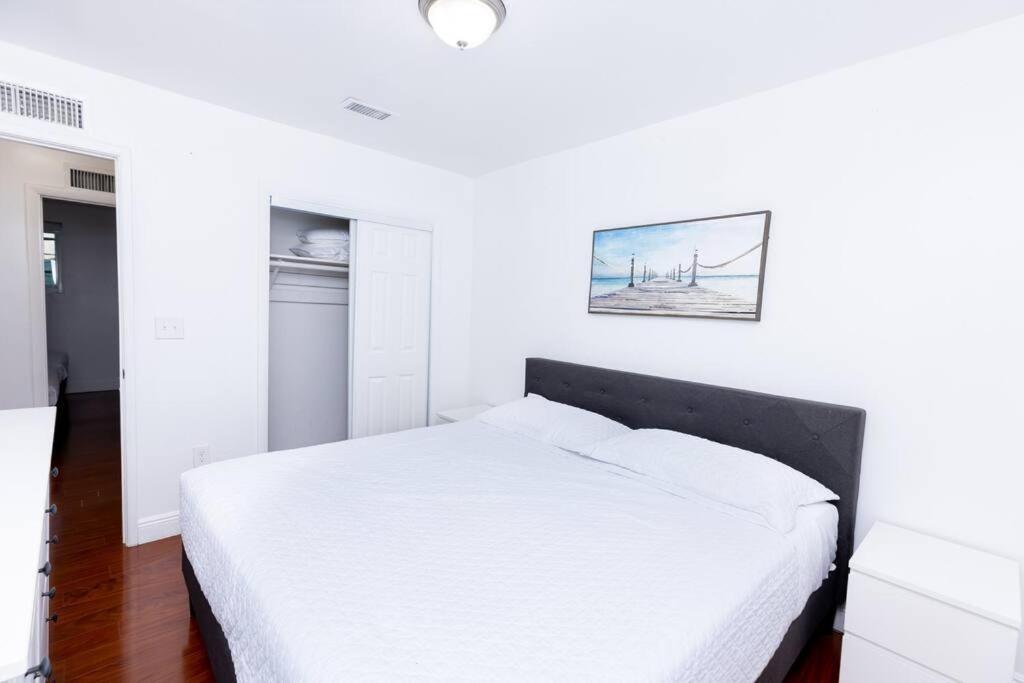 Comfortable 4Br Townhome At Calle 8 マイアミ エクステリア 写真