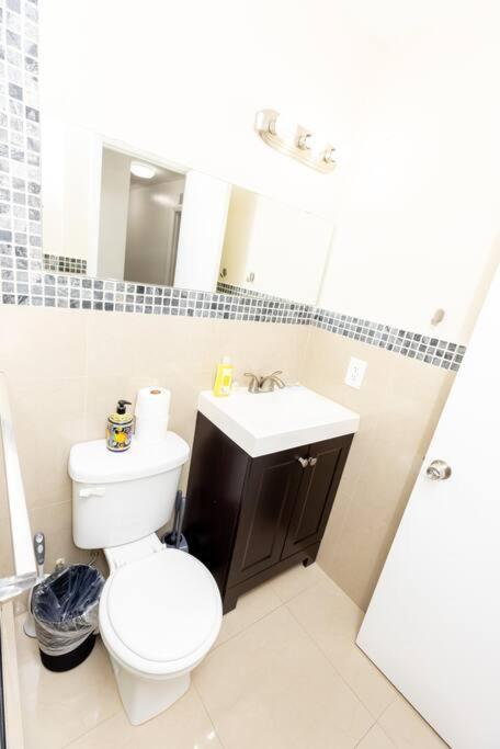 Comfortable 4Br Townhome At Calle 8 マイアミ エクステリア 写真