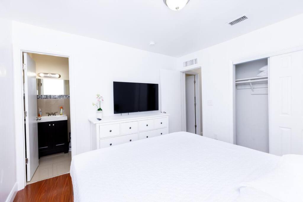 Comfortable 4Br Townhome At Calle 8 マイアミ エクステリア 写真